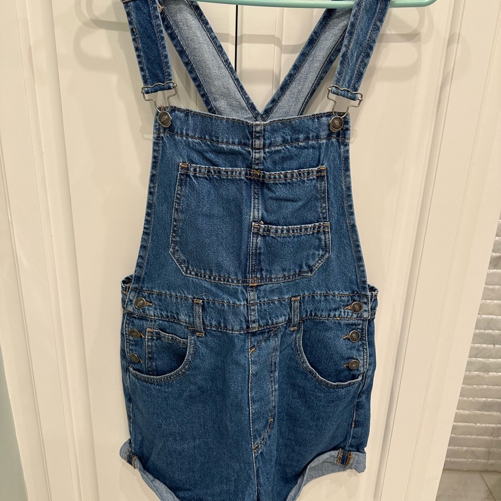 Free People Denim Overalls Shorts, size small